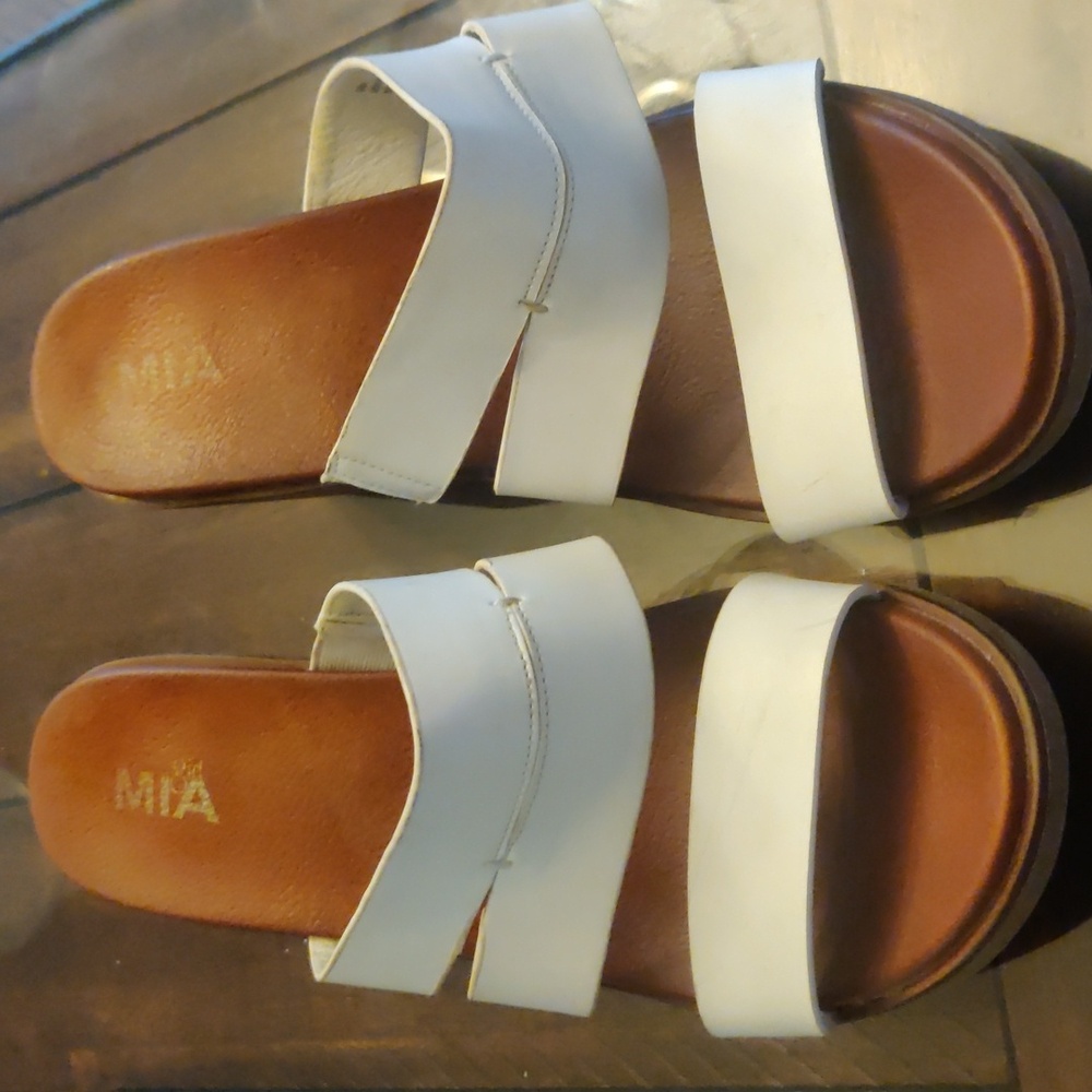 Girl mia heeled white sandles